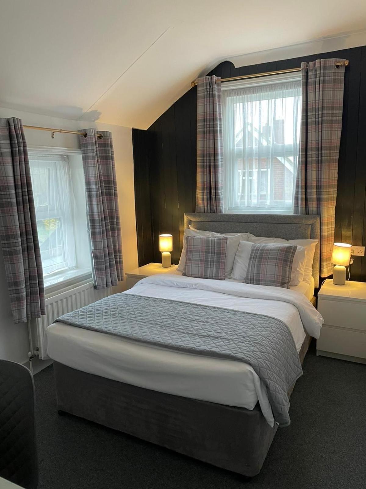 Hunters Meet Hotel Hatfield Heath Eksteriør billede