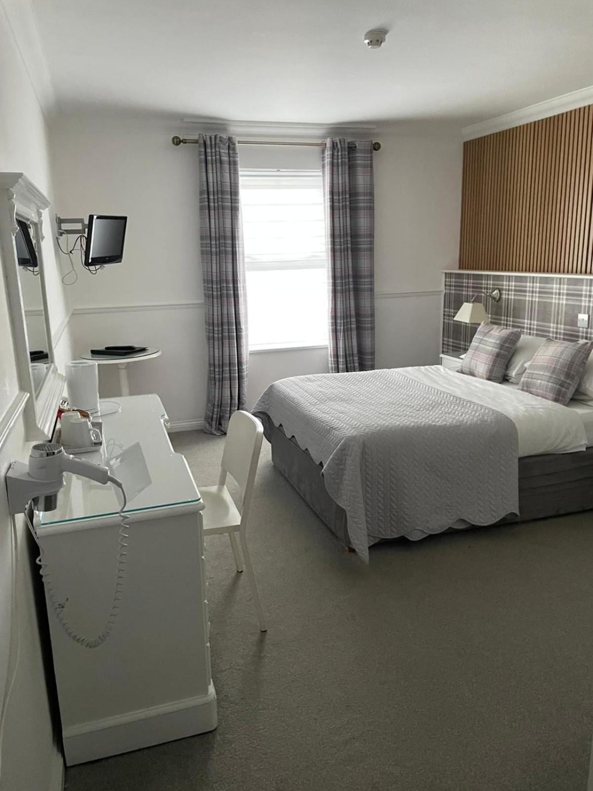 Hunters Meet Hotel Hatfield Heath Eksteriør billede